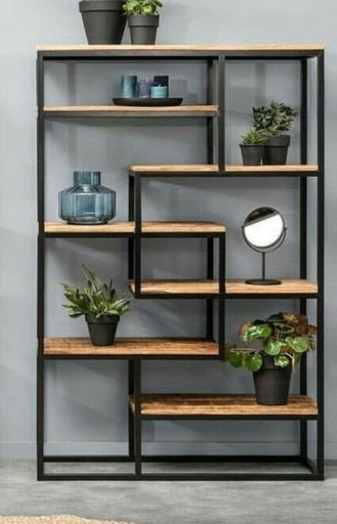 استند ایستاده..